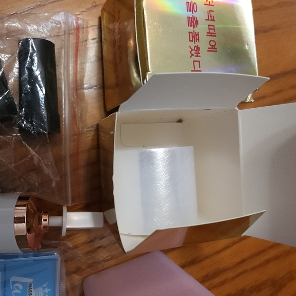 Eyelash Extension Kit with Portable Electric Eyelash Shaker - Picture 3 of 8